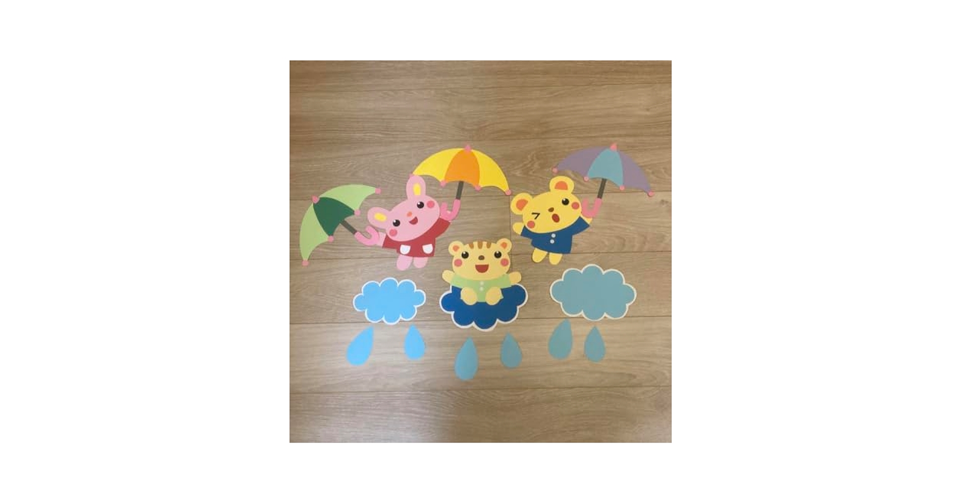 Amazon.co.jp: 6月 梅雨時期壁面飾り うさぎとくまとりすと傘の